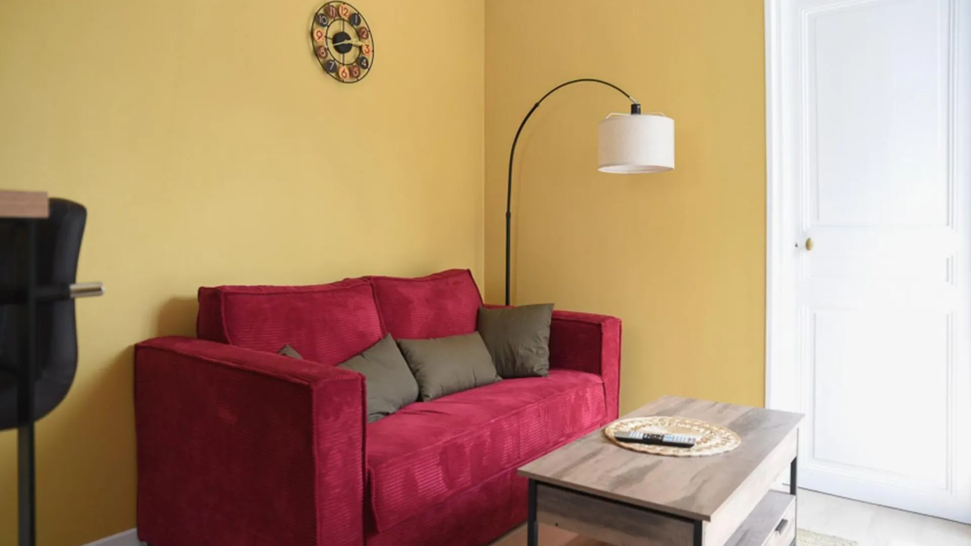 Apartment For 4 - Near Square Des Batignolles contacts